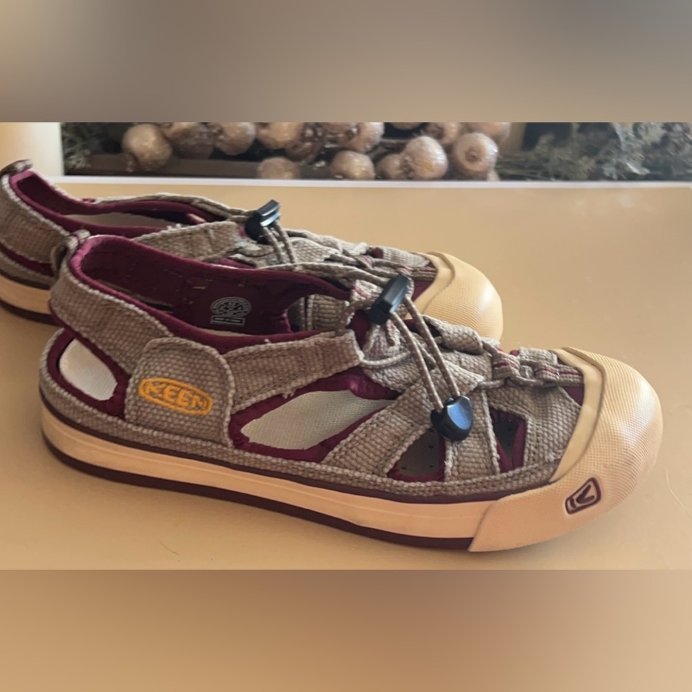 KEEN | Women’s Sandals/Shoes/Water Shoes 6 1/2